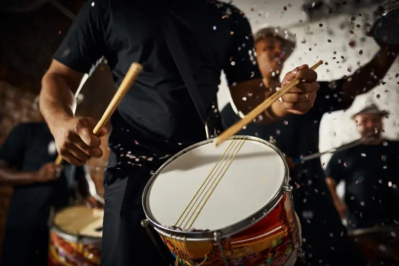 Diversité des rythmes de batterie en musique latine