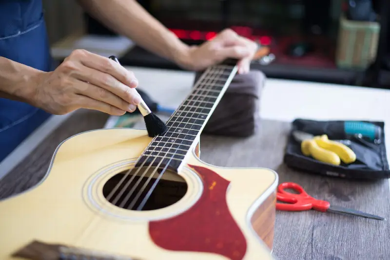 Entretien guitare et manche guitare