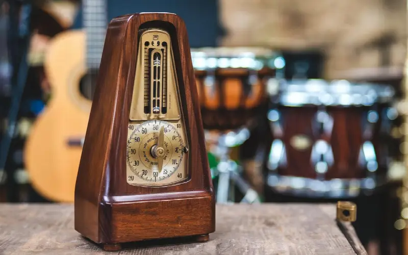 Pourquoi le métronome est l’arme secrète des meilleurs musiciens ?