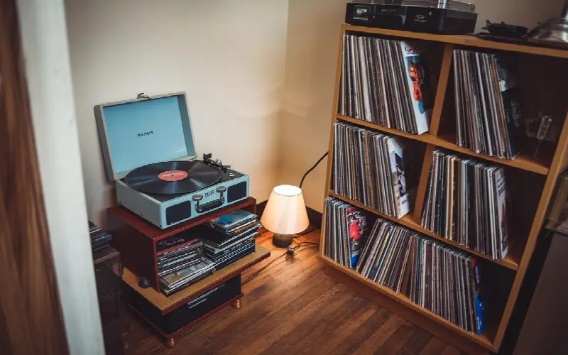 TOP 5 des musiques de séries qui restent en tête !