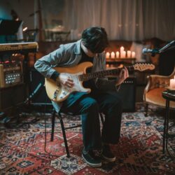 5 astuces pour maîtriser la guitare en un temps record