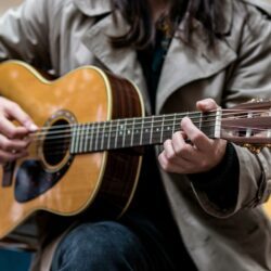 Faut-il vraiment dépenser des milliers pour une guitare ? La vérité enfin révélée