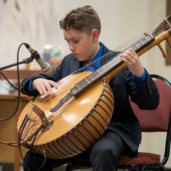 Pourquoi cet instrument méconnu séduit de plus en plus les jeunes musiciens ?